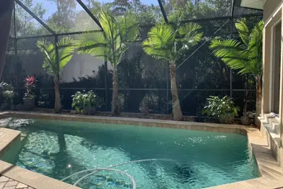 Image de Beautiful Estero Tuscan Courtyard Villa Cabana Home Private Pool & Full Golf!