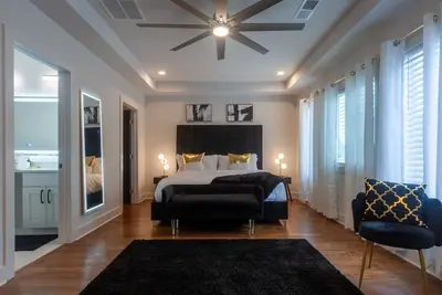 Image de Five75 Lux Atl King Bed & Game Room Downtown