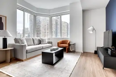 Image de Bright Uws 1br w/ Gym, Elevator & Dm, near Lincoln Center, by Blueground