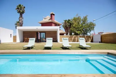 Image de Maison de vacances 'Forja Mayores De 25' avec piscine privée, Wi-Fi et climatisation