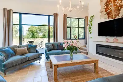 Image de The Mill - Cinq Chambres Maison, Couchages 10