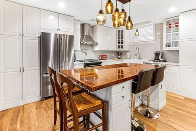 Image de Savannah's Best Kept Secret A Prime Location To All by Lucky Savannah