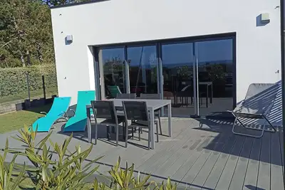 Image de Maison neuve de plain pied, petite vue mer