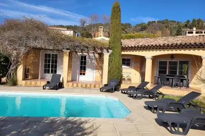 Image de Maison de vacances Callian pour 1 - 8 personnes avec 3 chambres à coucher - Maison de vacances