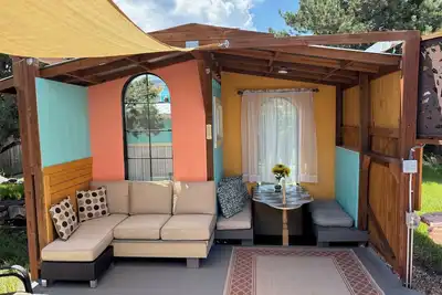Image de The Artist's Cottage, downtown Monument, Co