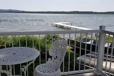 Image de Lakefront Cottage #3, Ac, Newly Remodeled, 4 SUPs, 8 Kayaks, Rowboats