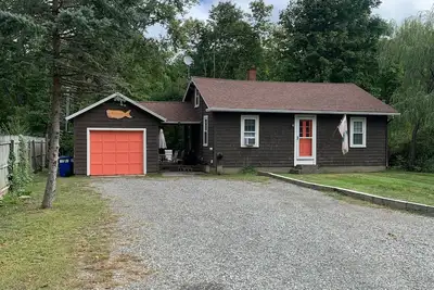 Image de Cozy Beach Cottage in the heart of York - walk to the beach!
