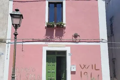 Ancient Stone Home- Sea and Mountain View 'Casa Rosa'