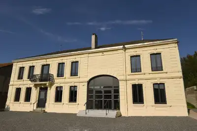 Image de Maison de maître pour 20 personnes avec piscine