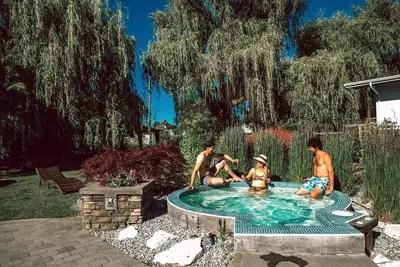 Image de Waterfront Oasis with Pool, Hot Tub & Pet Friendly