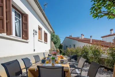 Image de Belle maison de vacances privée pour 7 personnes avec Tv, terrasse et parking