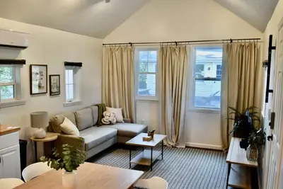 Image de Cute tiny home with everything you need!