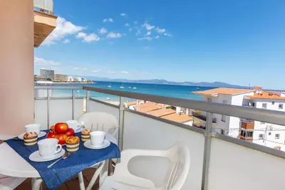 Image de Joli appartement pour 4 personnes avec Wifi, climatisation, Tv et balcon