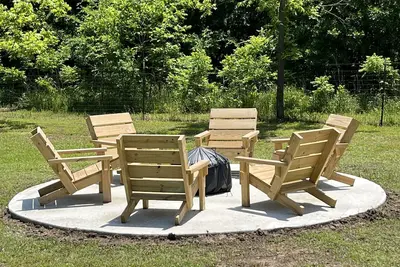 Image de Private Large Cabin Retreat Near Lake Murray Oklahoma. Clean and Well Maintained