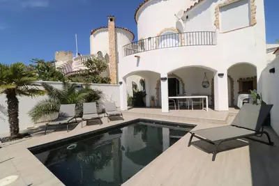 Image de Valira 20d - Belle villa avec piscine sur canal