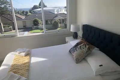 Image de Brand new four bedroom townhouse with bay views