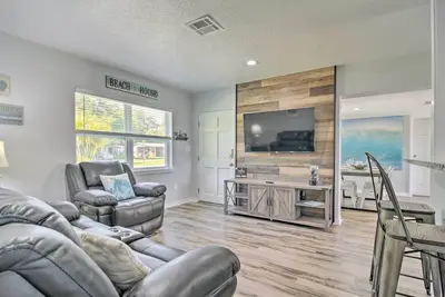 Image de Fenced Yard w/ Fire Pit & Grill: Seminole Retreat!