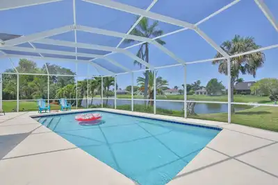 Image de Tropical Reef - Heated Pool, Newly Renovated, Outdoor Games, 10 Min to Ami