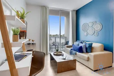 Image de Lovely Apartment| Rooftop Pool| Balcony+ Gym