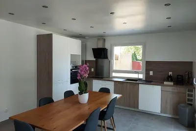 Image de la maison de montigny Ă la campagne