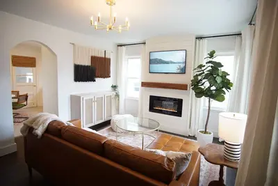 Image de The BoHo Cottage | Newly Renovated Modern Luxury