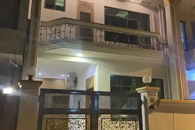 Image de Immaculately clean comfortable home in the city