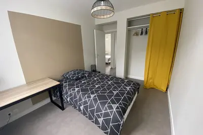 Image de Superbe logement situé en centre-ville avec parking