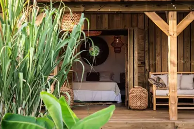 Image de Ecolodge luxe, ferme bio, pleine nature piscine
