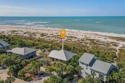 A Beachfront Oasis - Set Sail at the Ss. Minnow!