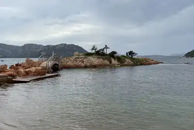 Image de Villa Mitoyenne vue mer Domaine de Cala Rossa, 200m de plage privée