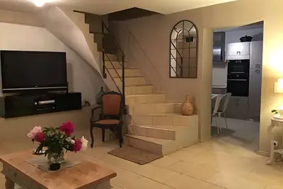 Image de Maison chaleureuse, climatisée, 2 chambres à 3 km des plages de La Ciotat.