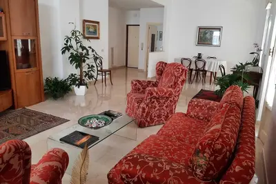 Image de Spacious and elegant apartment within walking distance of the Russian Church