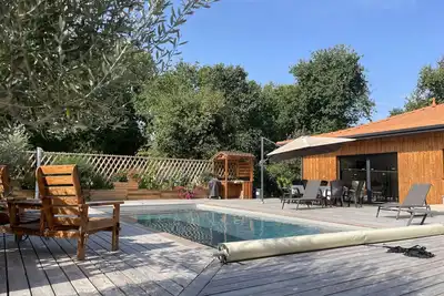 Image de Chalet tout confort avec piscine chauffée