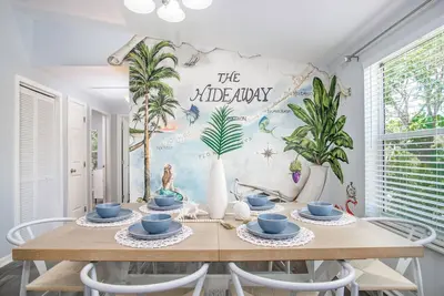 New! The Hideaway~Pool~Pickleball~Putt-Putt~Kayaks!