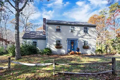 Image de Salt Box Minutes to Beaches & Golf Courses