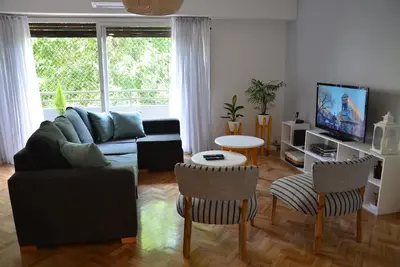 Image de Spacious and bright 2 bedroom, 4 room apartment in Belgrano