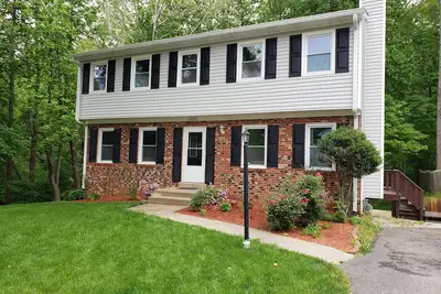 Image de 1bed/ 1bath basement apartment with private gym