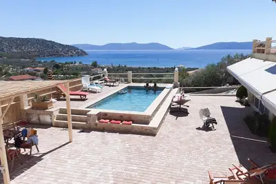 Image de A Zen place with private pool/gym/ping pong/piano/pool table/sauna/hammam & more