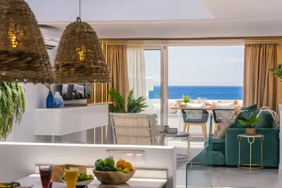 Image de Casa Perseida | Luxurious apartment in front of the beach