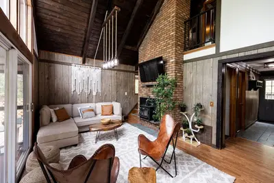 Image de Charming  Boho-Style Cottage In Middletown Ny