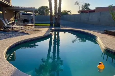 Image de Tranquil Desert Oasis - beautiful private pool and putting green w/a great view!