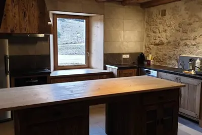 Image de Gîte de groupe en pleine nature, calme et préservé