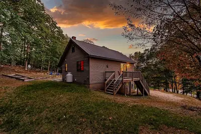 Image de Spring Couples Retreat in Sumner – Dog Friendly!