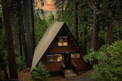 Image de Modern Rustic Lofted A-frame+Spacious Deck+Great Views+Central Heat+Wood Stove