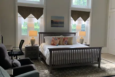 Image de Private oasis, fully furnished, ready to move in. Luxury finishes. 6beds 7baths