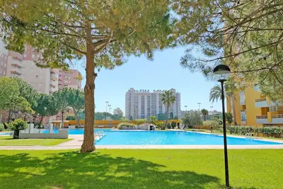 Image de Global Properties: Practical apartment with pool in Residencial Brezo Canet