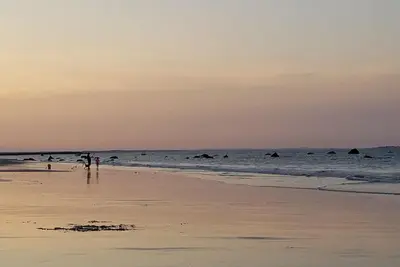 Image de Cute Summer Cottage - 5 min walk to the beach!