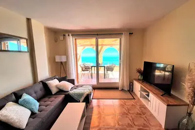 Image de Modern apartment with 180° sea view and sun