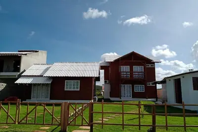 Image de 2-bedroom wooden house in Recanto Arvoredo in Subaúma, Linha Verde - Bahia
