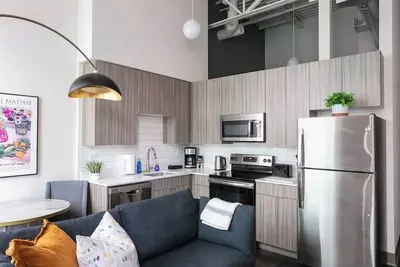 Image de Downtown Mich Ave #10 | gym+rooftop